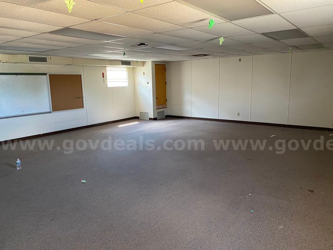 One Lot - Single Portable Classroom Building