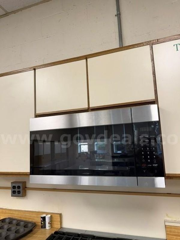5 Frigidaire Over the stove Microwaves