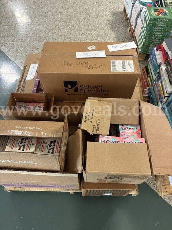 3 pallets of books