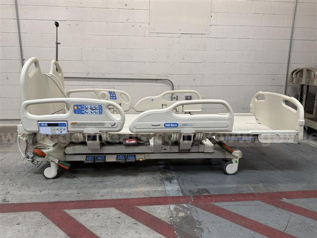 Hill-Rom Versacare P3200 Hospital Bed, Sn#L221ad1508