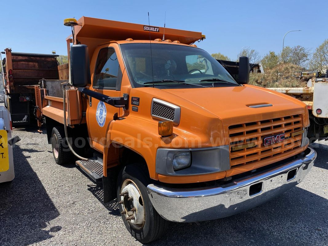 2003 GMC C4C042