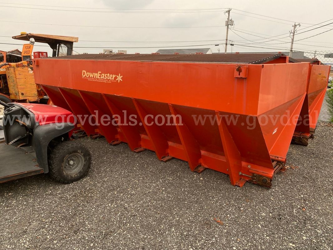 Down Easter sander 11 yard 14 feet long