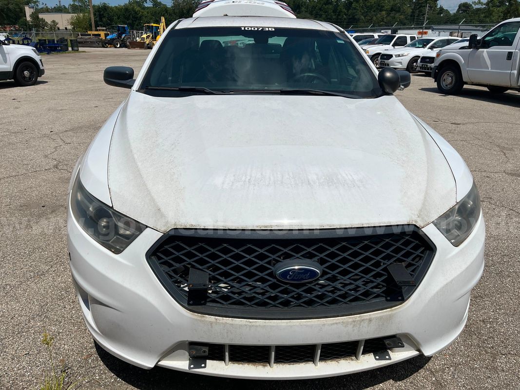2015 Ford Taurus