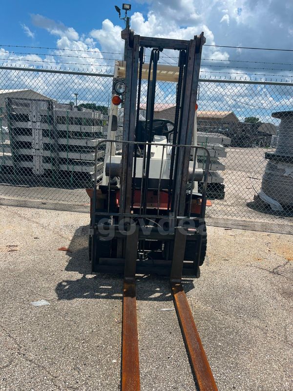 1997 Nissan Forklift