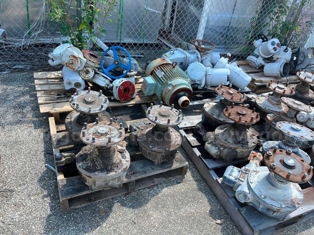ASSORTED SPRAY FIELD EQUIPMENT
