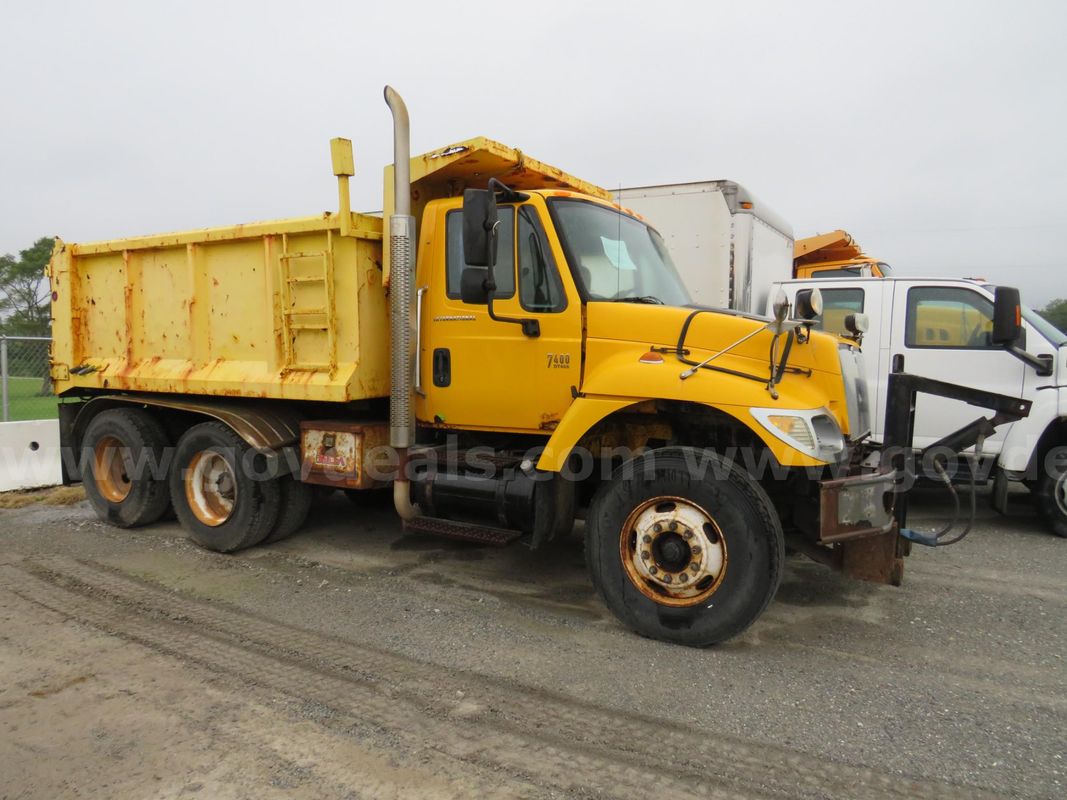 2003 International 7400