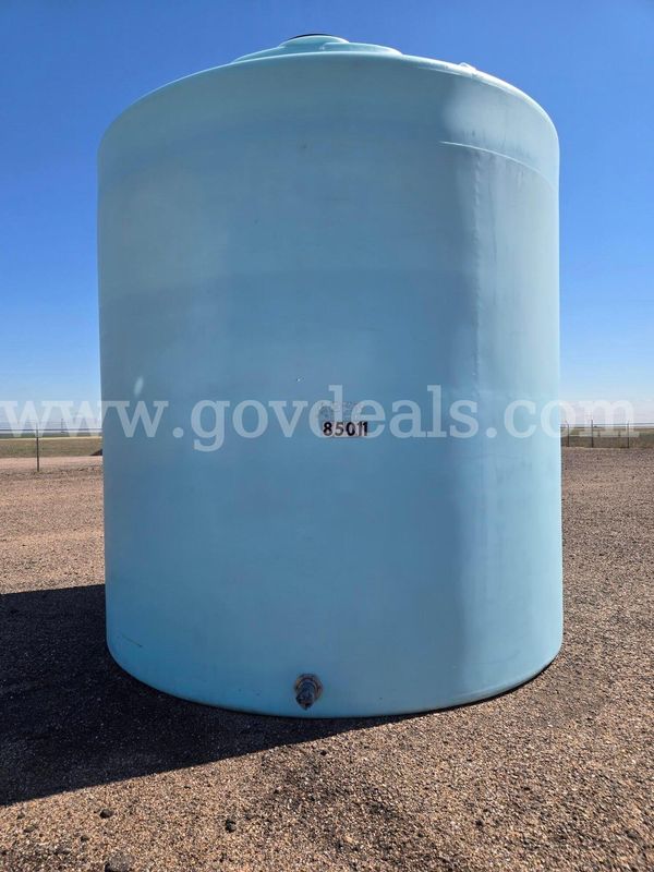 (2) 10,000 Gallon Poly Tanks