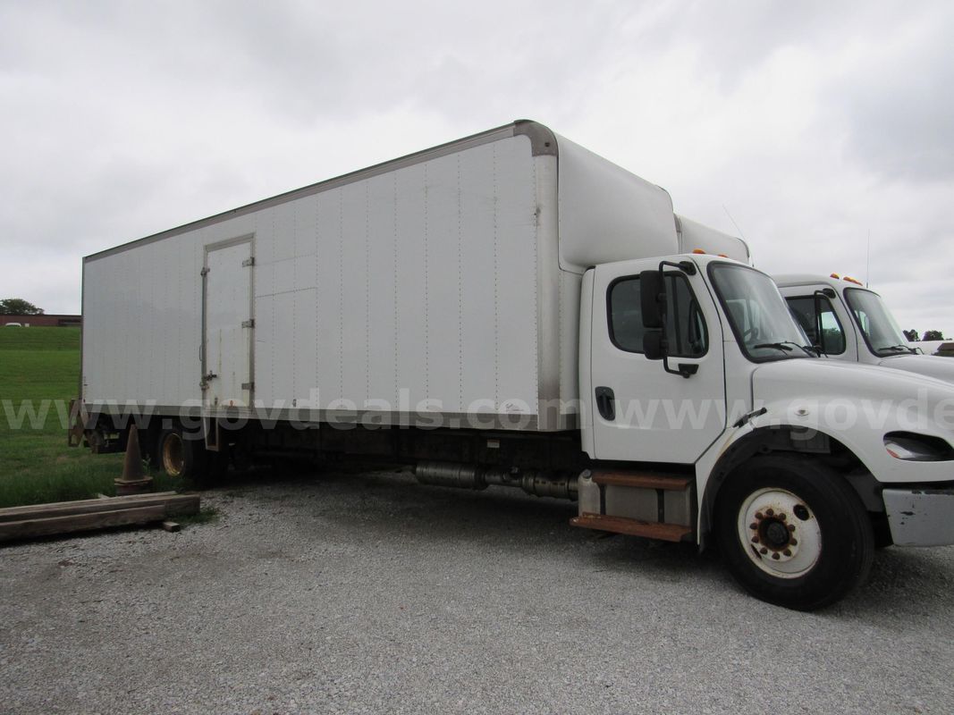 2003 Freightliner FS65
