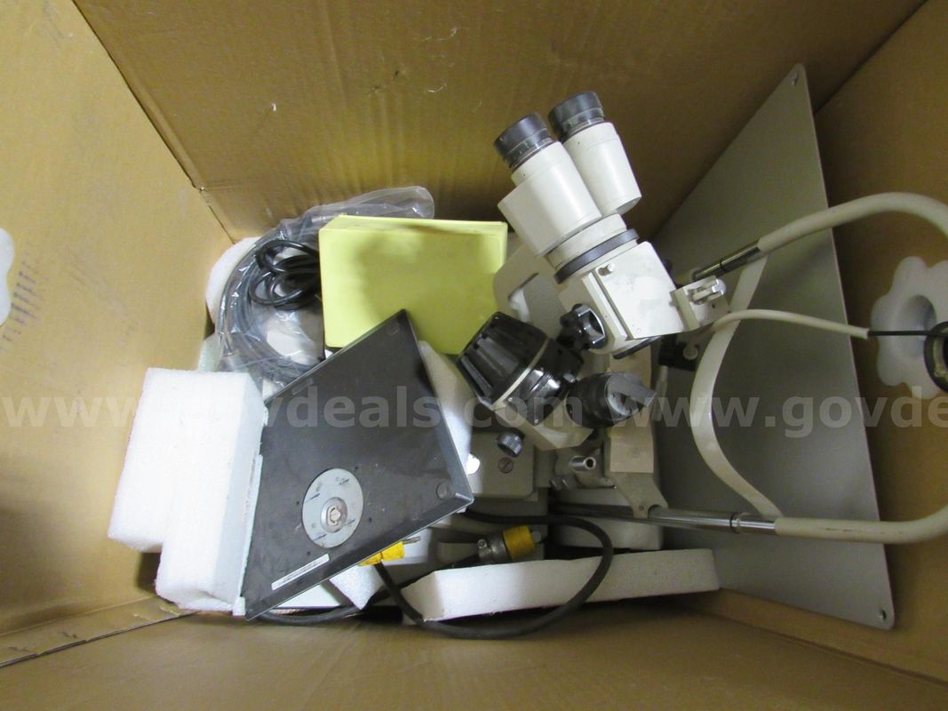 Tonometer & Slit Lamp
