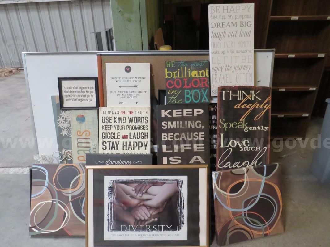 Assorted Wall Decor.