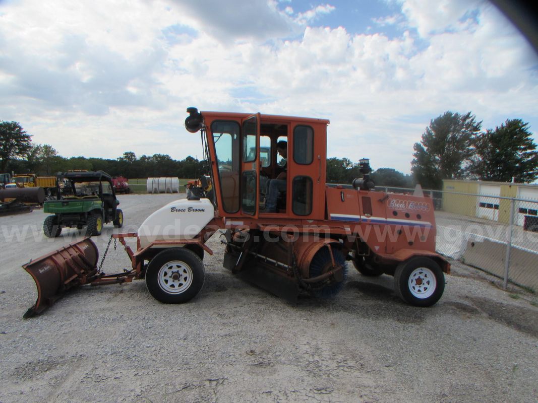 2008 BROCE CR-350 Sweeper