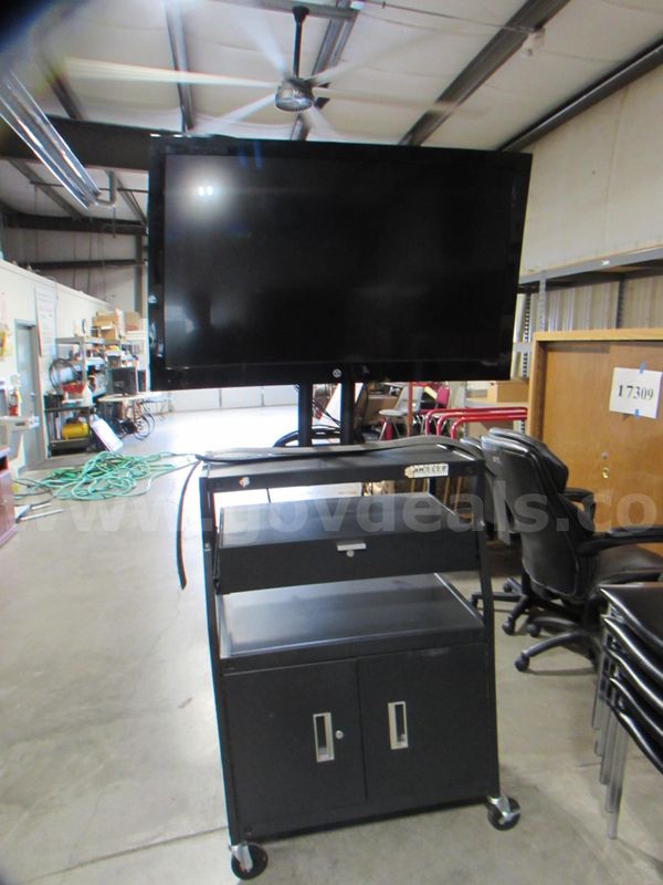 46" Flatscreen TV w/Media Cart