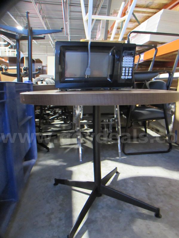 Microwave & Round Table