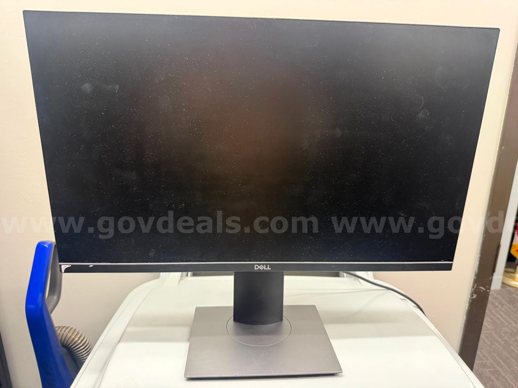 4 Dell Monitors