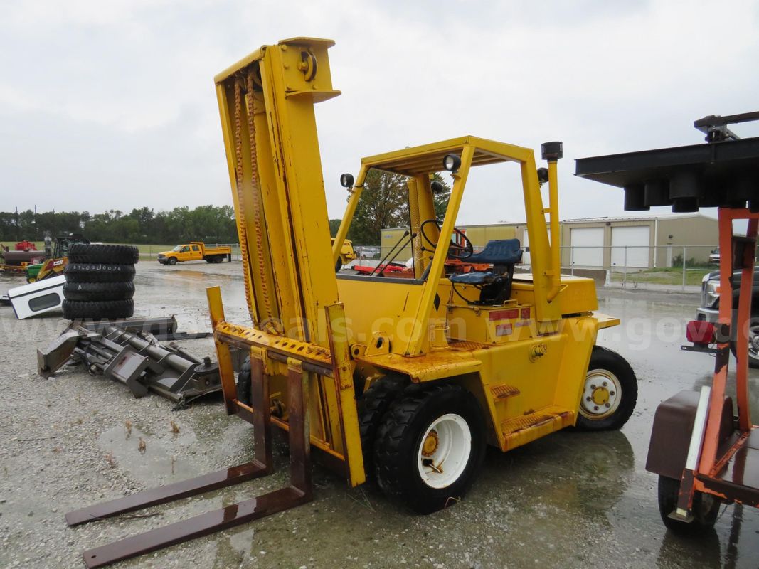 1977 Caterpillar Forklift