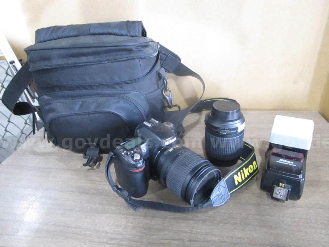 Nikon Camera (J)