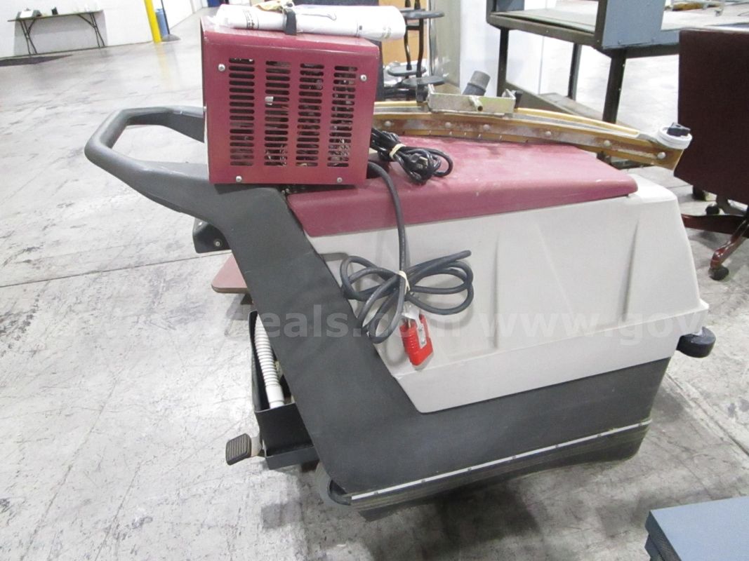 Minuteman 200 Floor Scrubber (B)