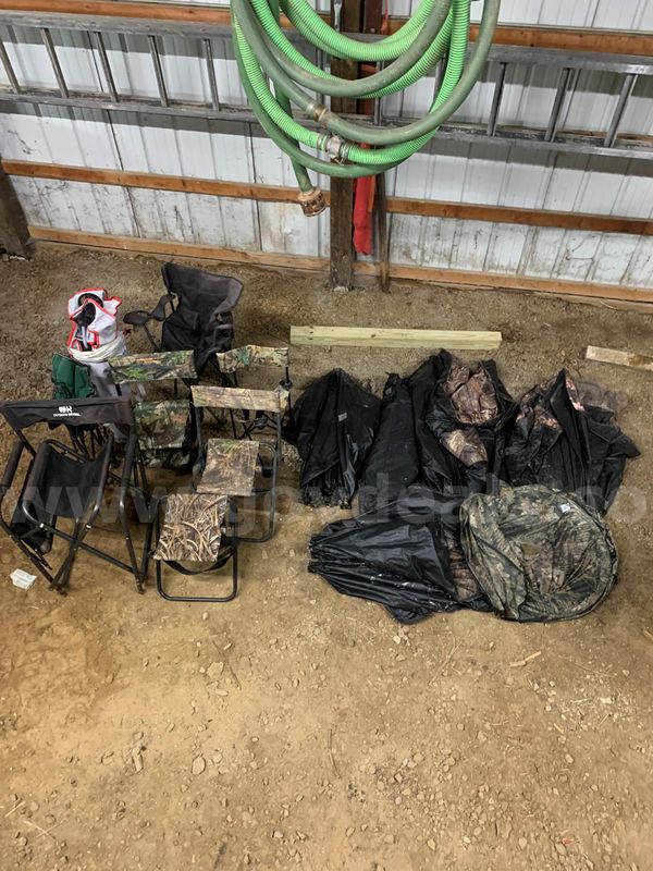 approx. 14 various ground blinds and chairs, Lot 11 (DNR Mississinewa Lake State Park)