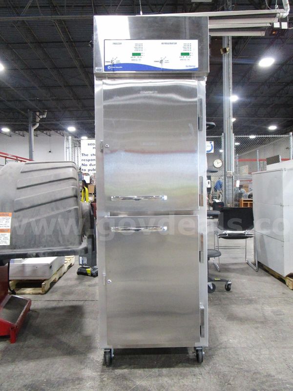 Fisher Scientific Refrigerator/Freezer (I)