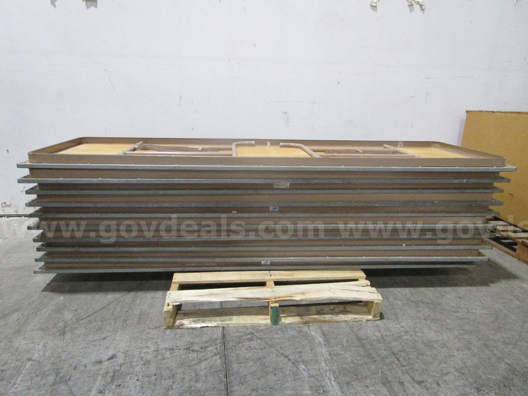 10 Folding Tables (K)