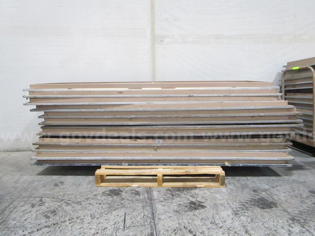 13 Folding Tables (K)