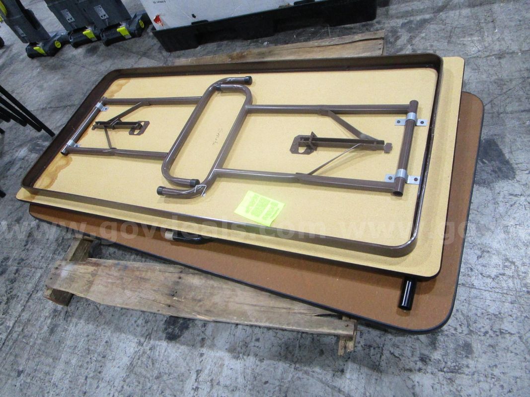 2 Folding Tables (G)