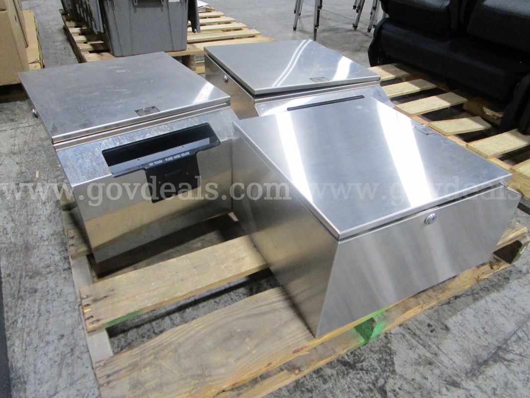 3 Paper Towel Dispensers (E)