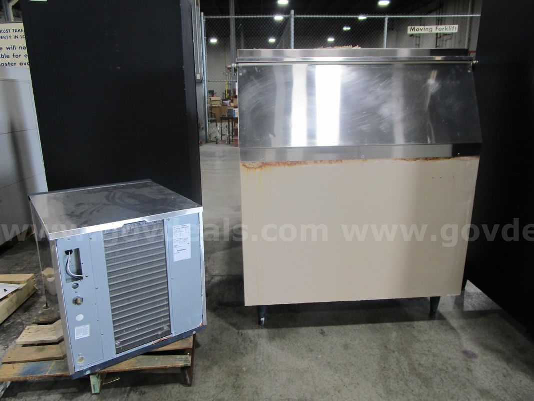 Scotsman Ice Maker & Bin (I)