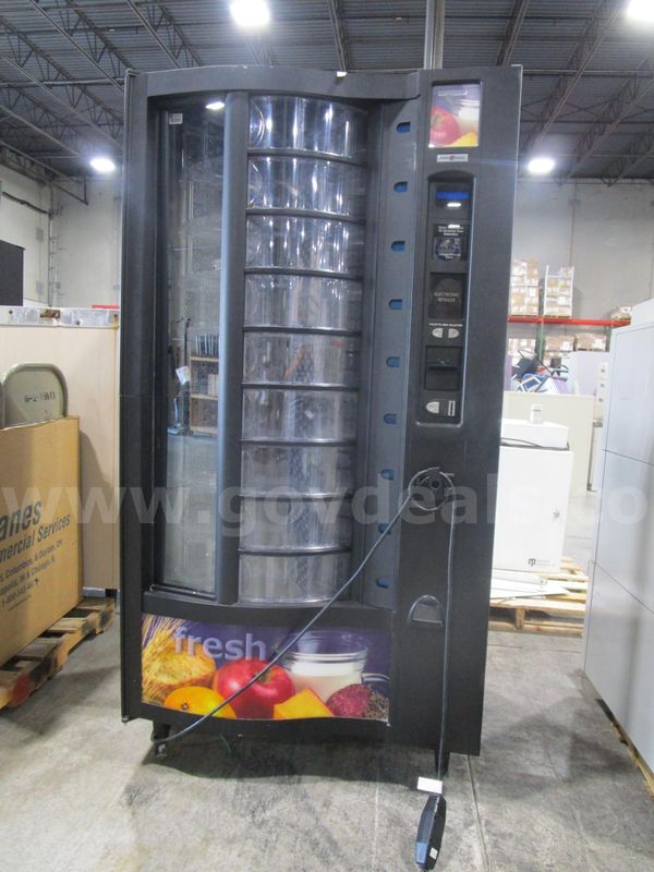 Revolving Snack Vending Machine (I)