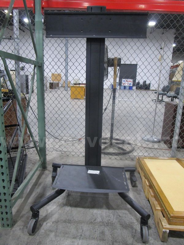Media Stand (L)