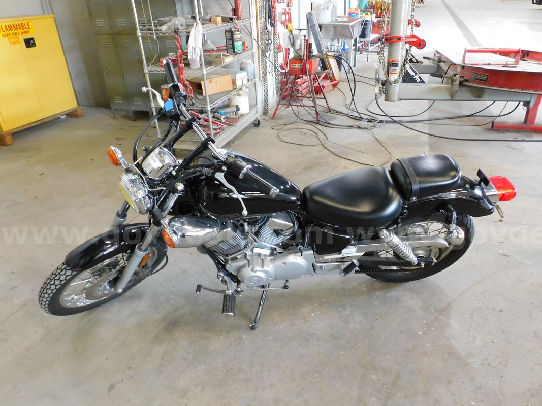 2015 Yamaha XV250 (1 of 4)
