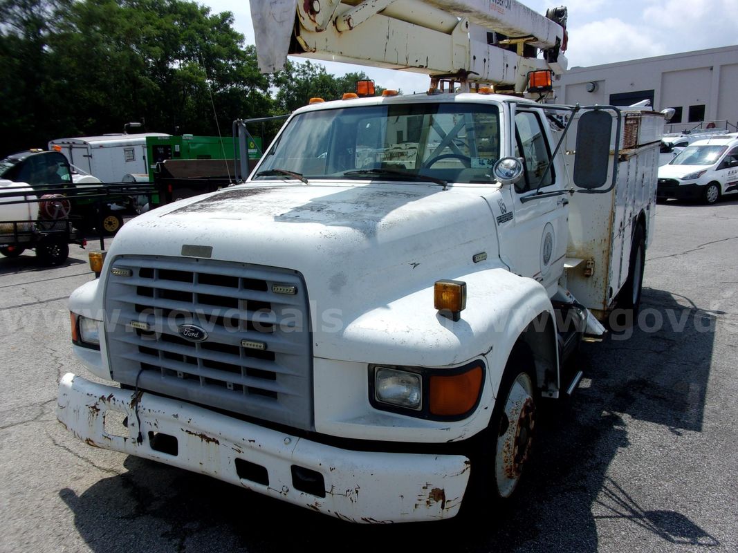 1998 Ford F800 LPO Bucket Truck
