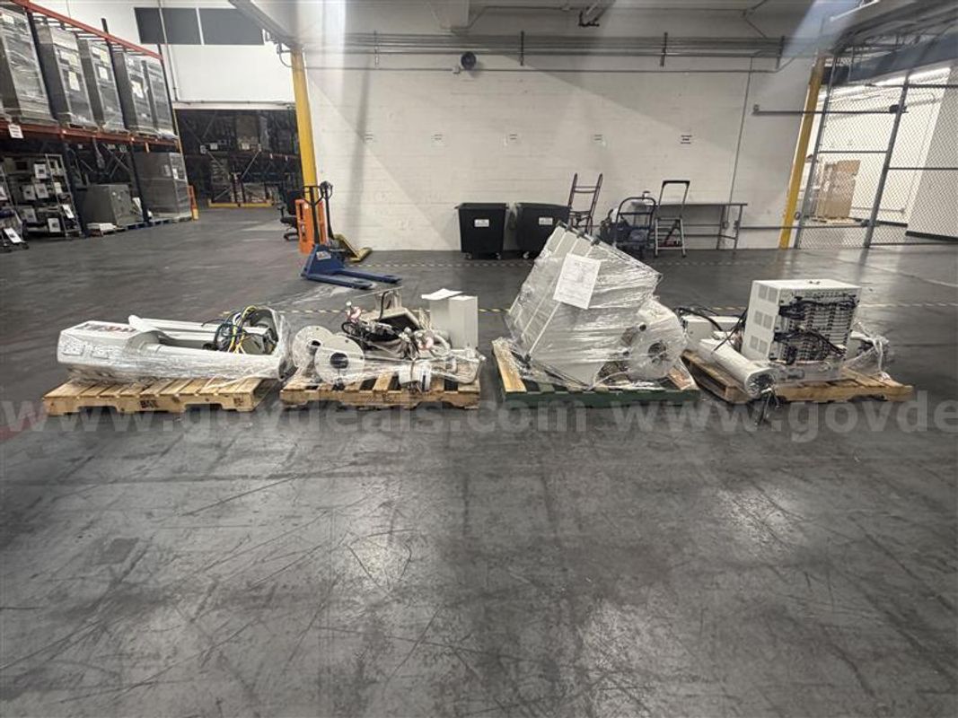 LOT OF VARIOUS PARTS FROM STRYKER BOOMS