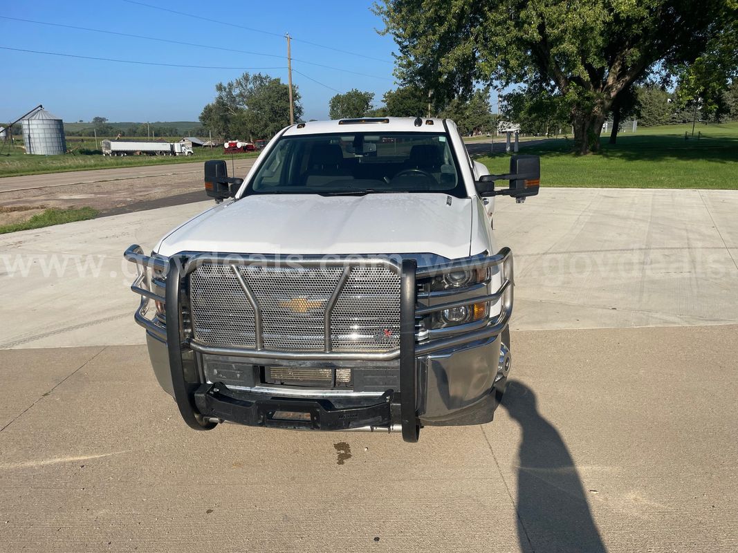 2015 Chevrolet Silverado 3500HD LT Crew Cab Long Box 4WD