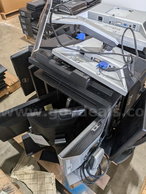22 Monitors (mainly Dell)