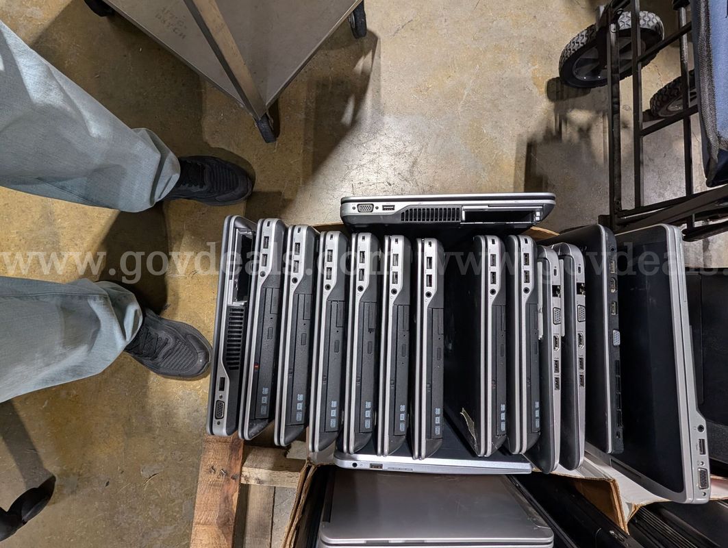 15 Laptops different brands