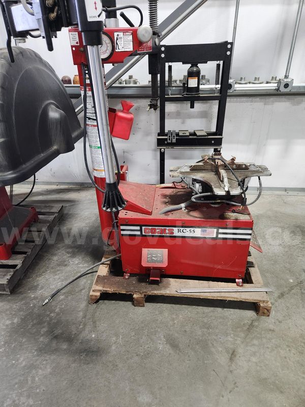 Coats RC-55 tire changer