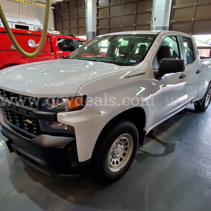 2022 Chevrolet Silverado 1500 Limited Double Cab Standard Bed 2WD