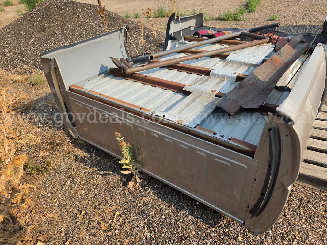 Chevrolet 4x4 Pickup Truck Bed and Miscellaneous Parts
