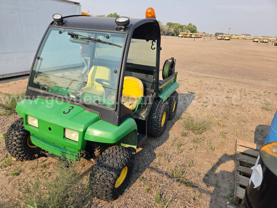 John Deere Gator 6x4 utility vehicle- Does not Run