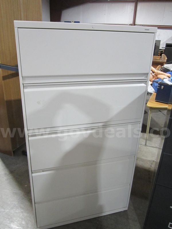 Lateral File Cabinet Lot 577