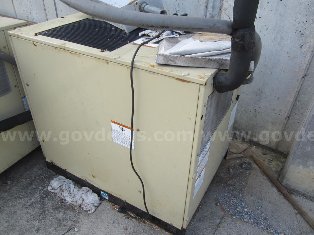 (2) INGERSOLL RAND AIR COMPRESSORS LOT 711