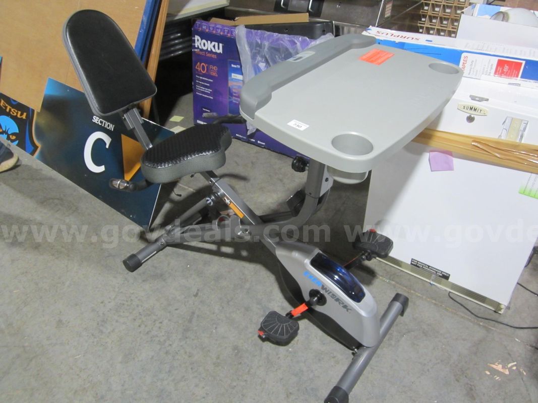 EXERCISE BIKE LOT 730
