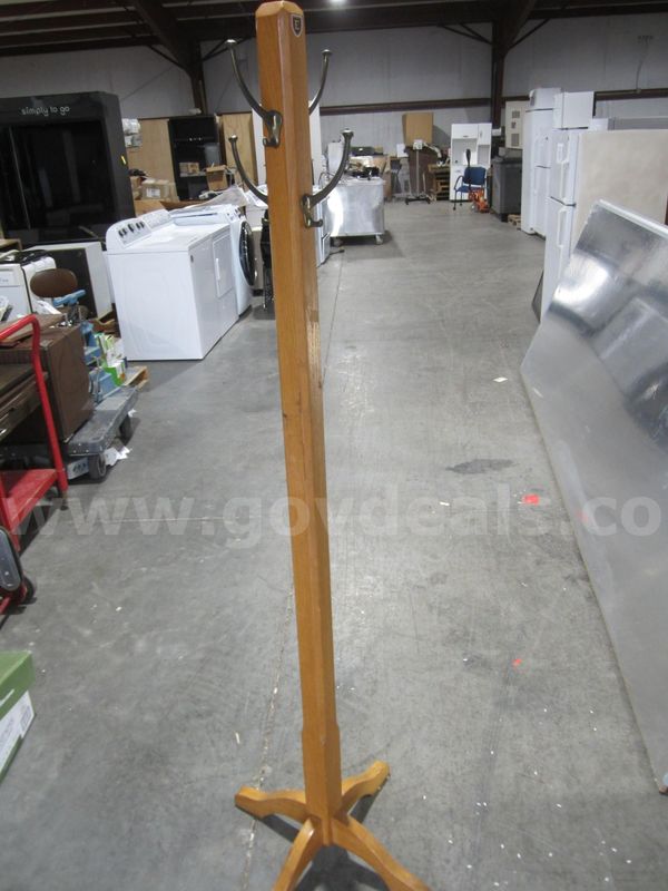 Oak Coat Rack Lot 732