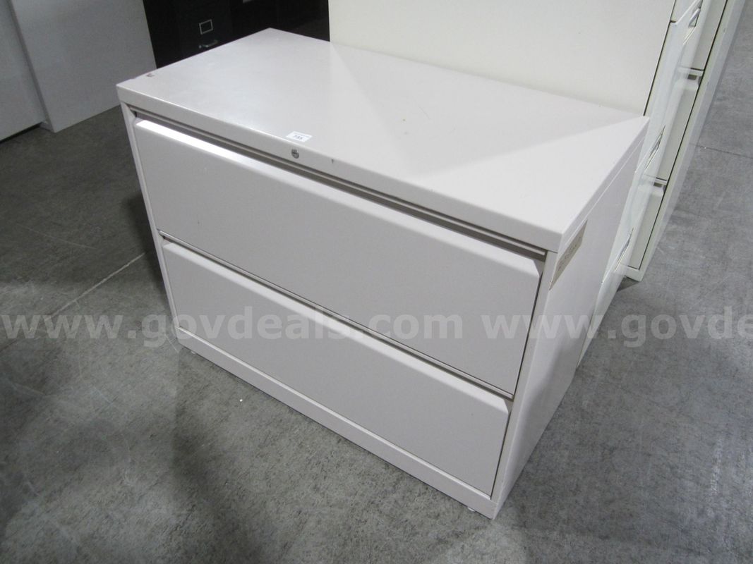 LATERAL FILE CABINET LOT 735