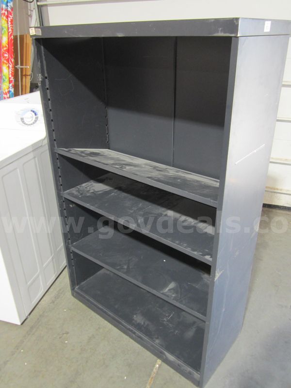Bookshelf Lot 921