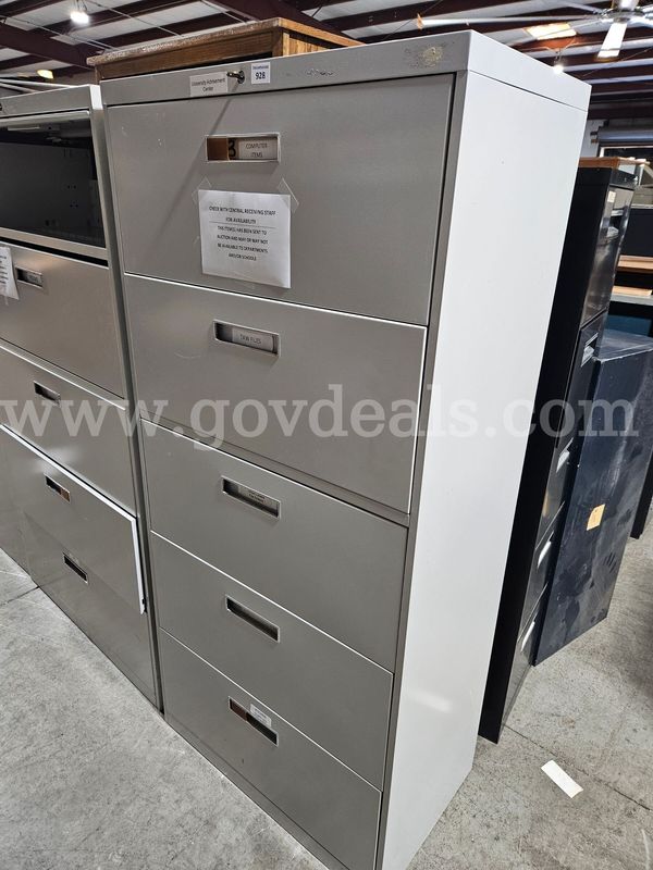 LATERAL FILE CABINET LOT 928