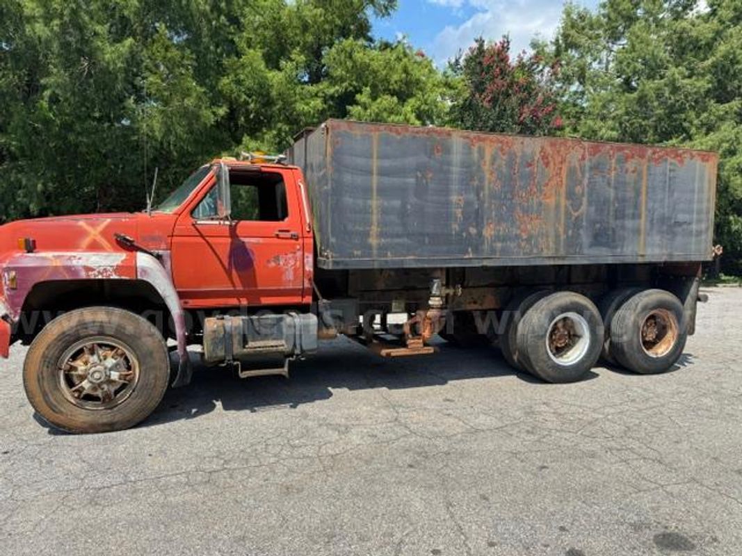 1985 Ford FT8000