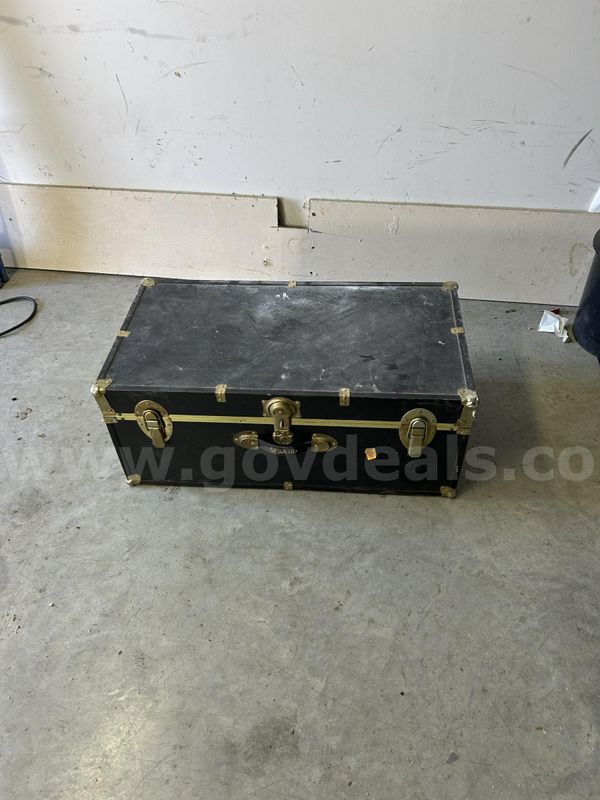 Miscellaneous Tool boxes, tool bags, construction supplies and trunk