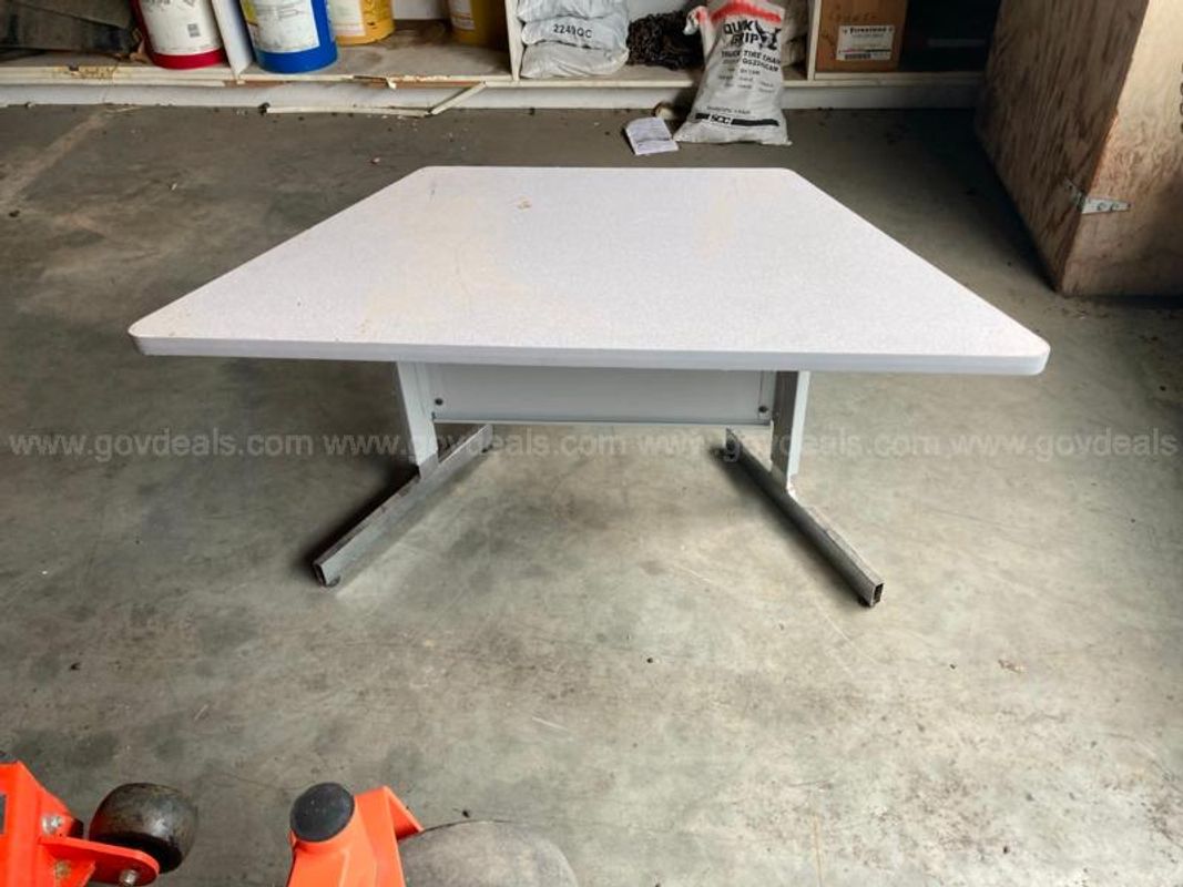 Corner Table